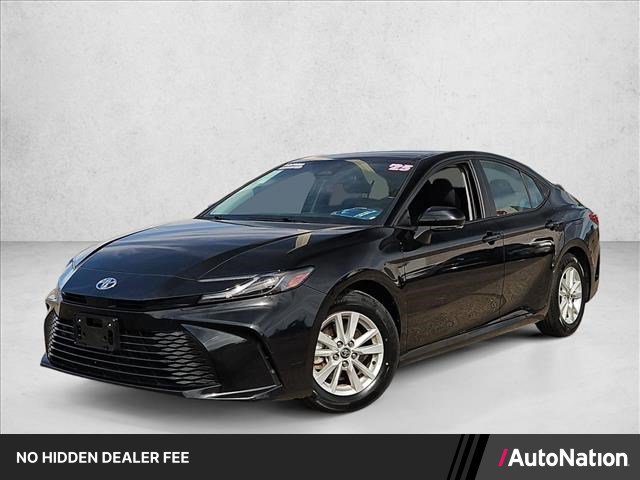 Used 2025 Toyota Camry LE FWD image 1