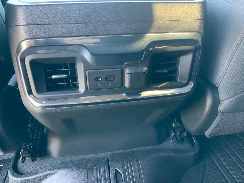 Used 2021 GMC Sierra 1500 Elevation w/ Preferred Package AWD/4WD image 17