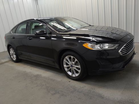 Used 2020 Ford Fusion SE FWD image 11