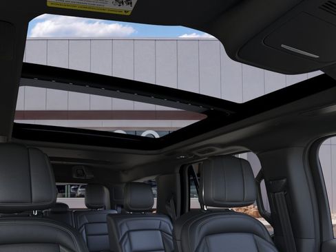 New 2026 Lincoln Navigator Reserve w/ Jet Appearance Package AWD/4WD image 22