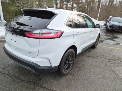 Used 2024 Ford Edge SEL image 9