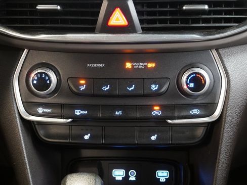 Used 2019 Hyundai Santa Fe SEL FWD image 20