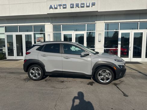 Used 2023 Hyundai Kona SEL AWD/4WD image 2