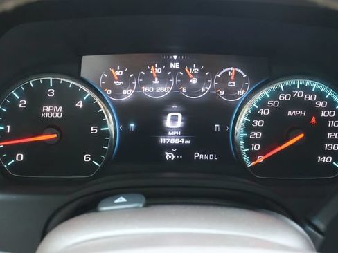 Used 2017 Chevrolet Suburban Premier AWD/4WD image 9