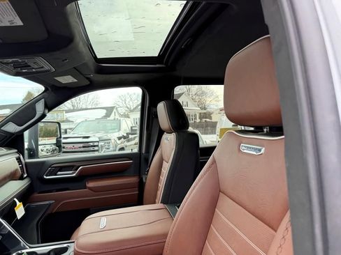 New 2026 GMC Sierra 2500 Denali Ultimate AWD/4WD image 15