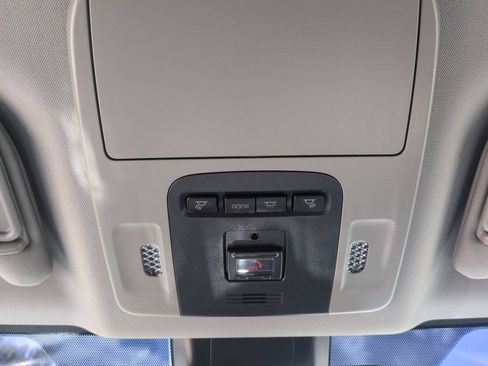 Used 2021 Toyota Camry XLE FWD image 19
