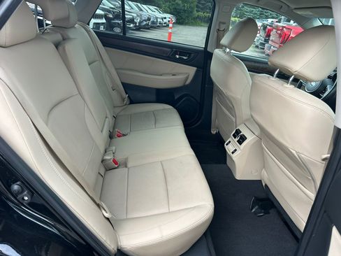 Used 2018 Subaru Outback 3.6R Limited AWD/4WD image 20