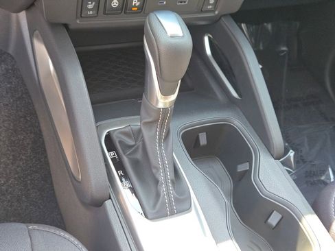 New 2025 Nissan Frontier SV w/ SV Convenience Package RWD image 14