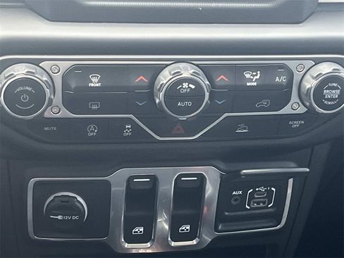 Used 2021 Jeep Wrangler Islander image 23