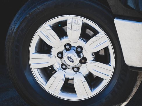 Used 2012 Ford F150 XLT w/ XLT Chrome Pkg image 22