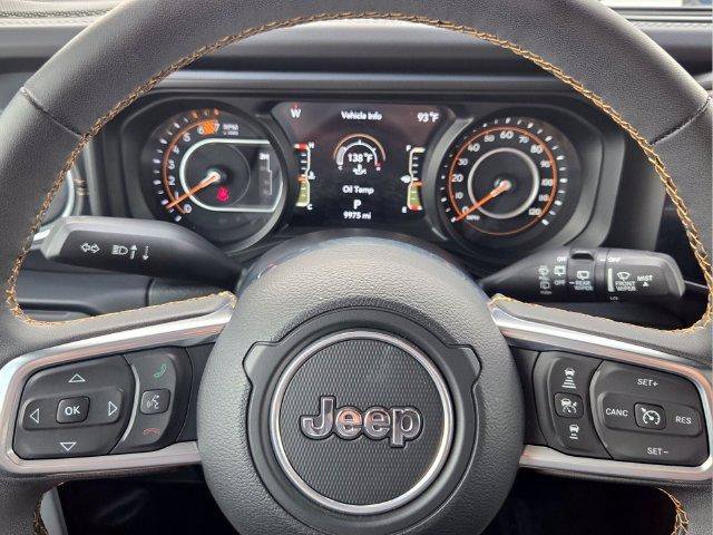 Used 2024 Jeep Wrangler Unlimited Sahara w/ Technology Group AWD/4WD image 30