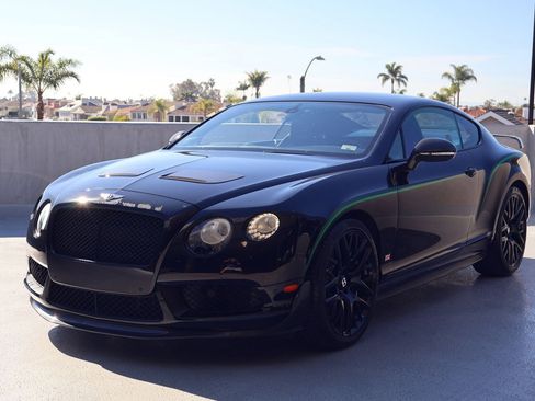 Used 2015 Bentley Continental GT3-R image 1