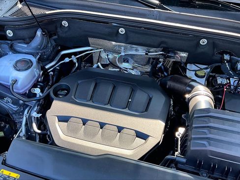 New 2026 Volkswagen Atlas Peak Edition image 17