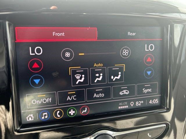 Used 2021 Chevrolet Traverse LT FWD image 27