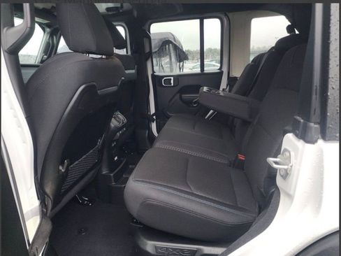 Used 2025 Jeep Wrangler Unlimited Rubicon 4xe w/ Convenience Group image 14