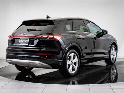 Used 2022 Audi Q4 e-tron Premium w/ Convenience Package image 10