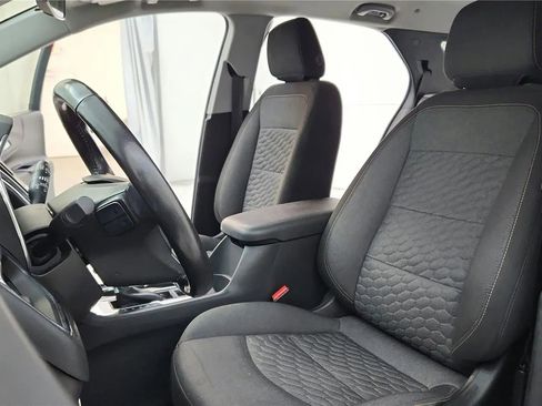 Used 2019 Chevrolet Equinox LT w/ Driver Convenience Package image 28