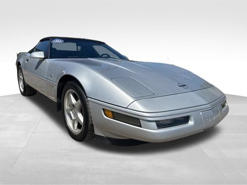 Used 1996 Chevrolet Corvette Convertible RWD image 8