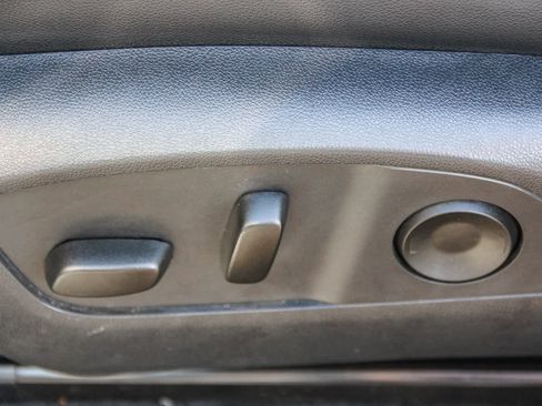 Used 2025 Chevrolet Traverse Z71 image 19