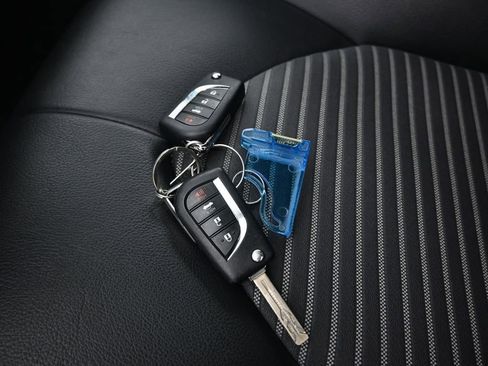 Used 2023 Toyota Camry SE image 48