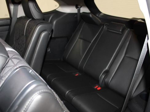 Used 2024 Toyota Highlander XLE image 31