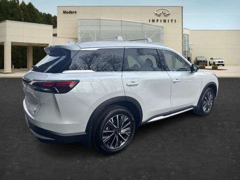 New 2026 INFINITI QX60 Luxe image 5