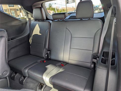 Used 2025 Chevrolet Traverse Z71 w/ Driver Confidence Package image 17