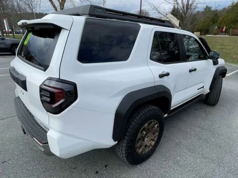 Certified 2025 Toyota 4Runner Trailhunter image 8