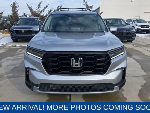Used 2025 Honda Pilot Elite image 8