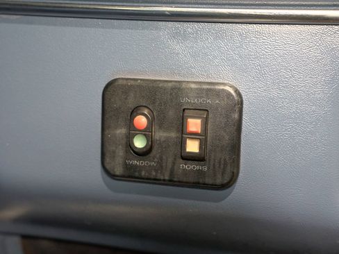 Used 1989 Ford F250 4x4 Regular Cab image 36