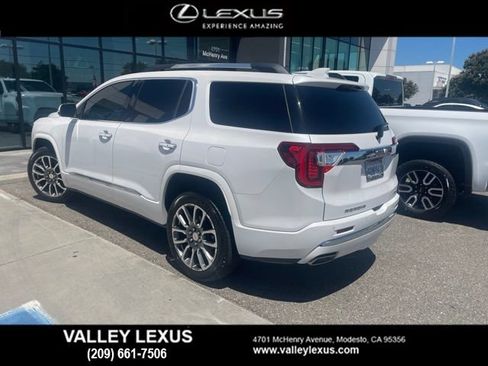 Used 2020 GMC Acadia Denali w/ Technology Package AWD/4WD image 3