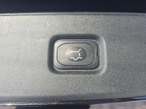 Used 2025 Ford Expedition Active AWD/4WD image 34