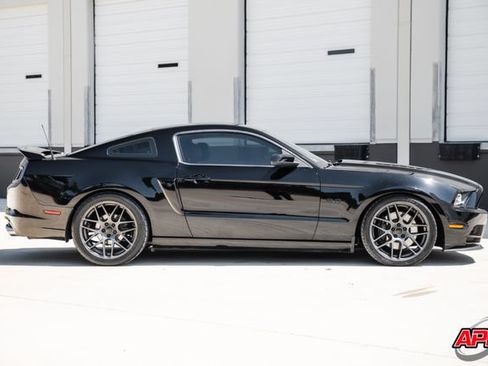 Used 2013 Ford Mustang GT Premium RWD image 13