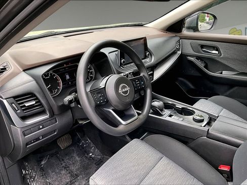Used 2023 Nissan Rogue SV AWD/4WD image 13