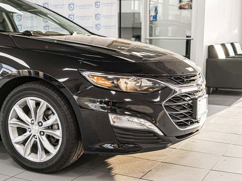 Used 2020 Chevrolet Malibu LT w/ Leather Package image 4