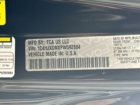 Used 2023 Jeep Wrangler Willys image 30