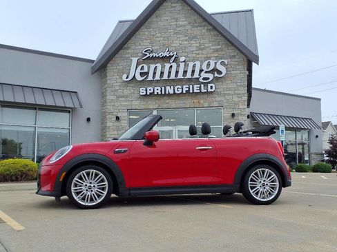Used 2024 MINI Cooper S image 2