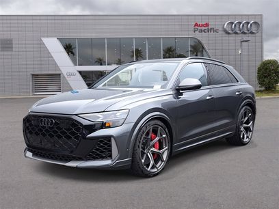 New 2025 Audi RS Q8 performance