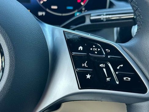 Certified 2023 Mercedes-Benz GLC 300 image 29