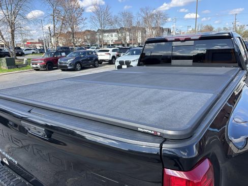 Used 2021 Chevrolet Silverado 3500 High Country image 16