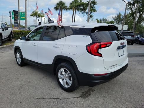 Used 2021 GMC Terrain SLE FWD image 7