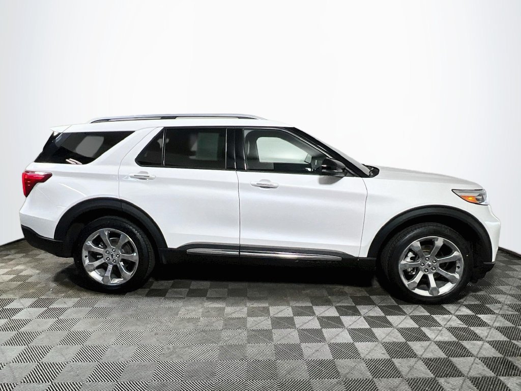 Used 2020 Ford Explorer Platinum w/ Premium Technology Package AWD/4WD image 8
