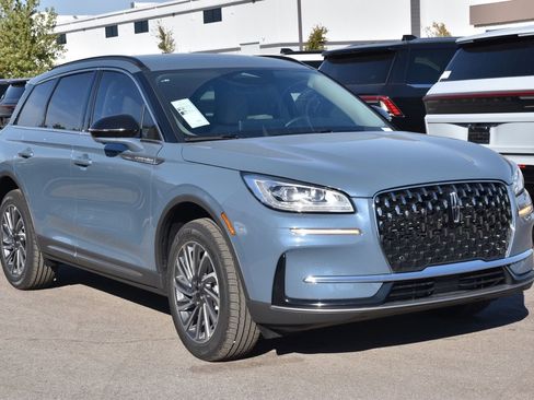 New 2026 Lincoln Corsair Reserve image 3