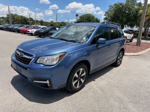 Used 2017 Subaru Forester 2.5i Premium AWD/4WD image 12