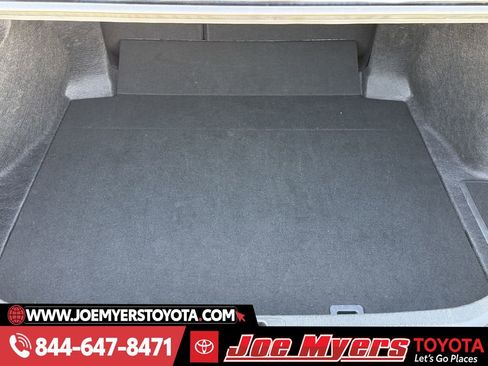 Used 2025 Toyota Camry SE image 30