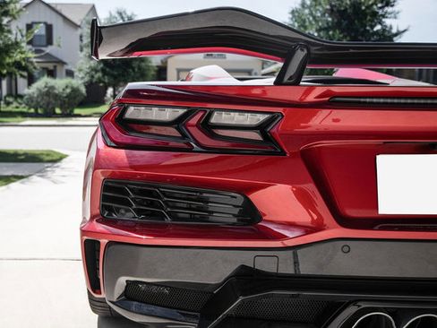 Used 2023 Chevrolet Corvette Z06 w/ Z07 Performance Package RWD image 65