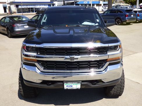 Used 2017 Chevrolet Silverado 1500 LT AWD/4WD image 8