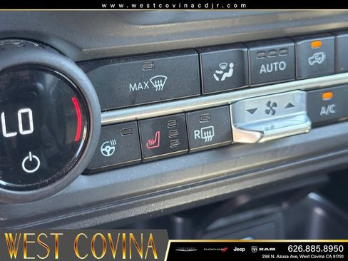 Used 2025 Ford Bronco Outer Banks AWD/4WD image 32