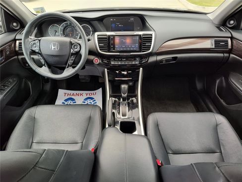 Used 2017 Honda Accord Touring image 20