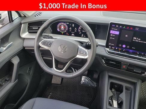 New 2026 Volkswagen Tiguan SE FWD image 13
